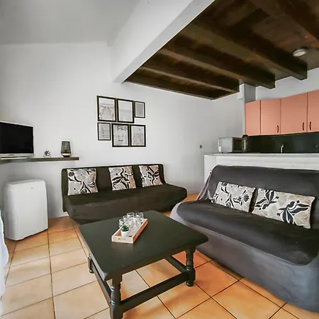 Appartement Confortable Avec Parking Et Terrasse