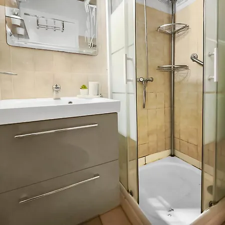 Confortable Avec Parking Et Terrasse Appartement Leucate
