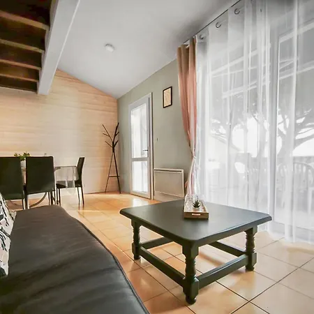 شقة Confortable Avec Parking Et Terrasse *