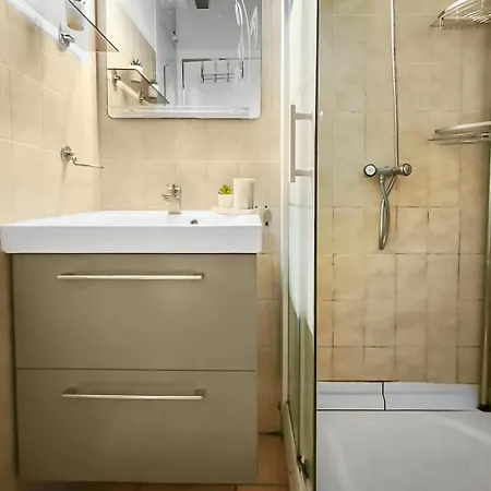Appartamento Confortable Avec Parking Et Terrasse *