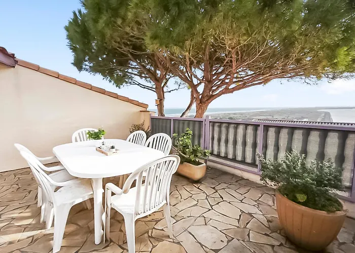 Confortable Avec Parking Et Terrasse לאוקאט