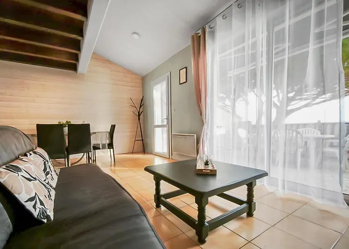 דירה Confortable Avec Parking Et Terrasse *